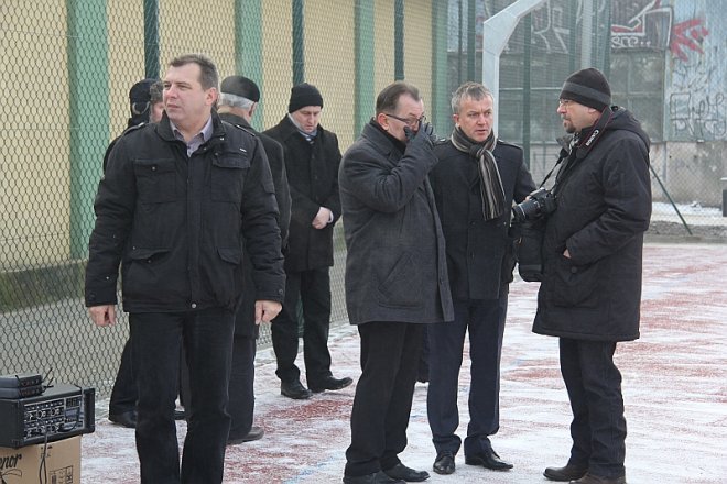 Otwarcie boiska wielofunkcyjnego ZSZ 1 [7 XII 2012] - zdjęcie #47 - eOstroleka.pl