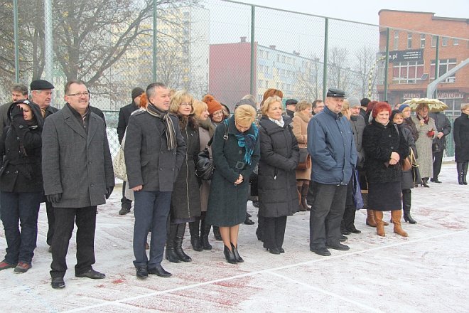 Otwarcie boiska wielofunkcyjnego ZSZ 1 [7 XII 2012] - zdjęcie #42 - eOstroleka.pl