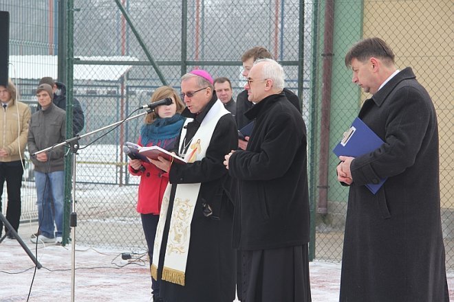 Otwarcie boiska wielofunkcyjnego ZSZ 1 [7 XII 2012] - zdjęcie #22 - eOstroleka.pl