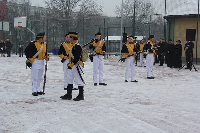 Otwarcie boiska wielofunkcyjnego ZSZ 1 [7 XII 2012] - zdjęcie #15 - eOstroleka.pl