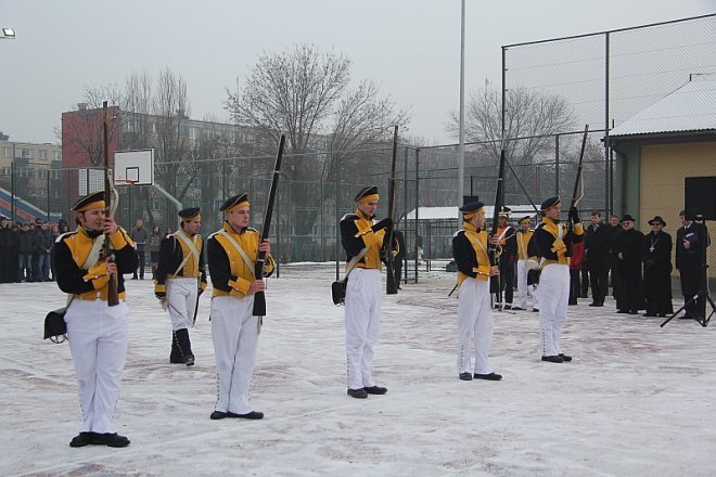 Otwarcie boiska wielofunkcyjnego ZSZ 1 [7 XII 2012] - zdjęcie #14 - eOstroleka.pl