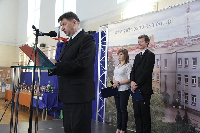 Otwarcie boiska wielofunkcyjnego ZSZ 1 [7 XII 2012] - zdjęcie #4 - eOstroleka.pl