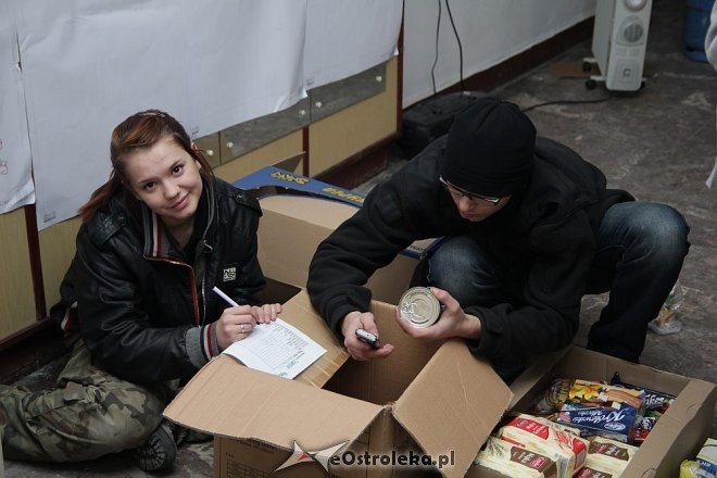 Drugi dzień Świątecznej Zbiórki Żywności [08.12.2012] - zdjęcie #32 - eOstroleka.pl