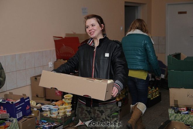 Drugi dzień Świątecznej Zbiórki Żywności [08.12.2012] - zdjęcie #10 - eOstroleka.pl