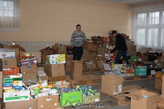 Drugi dzień Świątecznej Zbiórki Żywności [08.12.2012] - zdjęcie #22 - eOstroleka.pl
