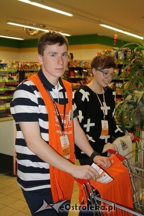 Drugi dzień Świątecznej Zbiórki Żywności [08.12.2012] - zdjęcie #5 - eOstroleka.pl