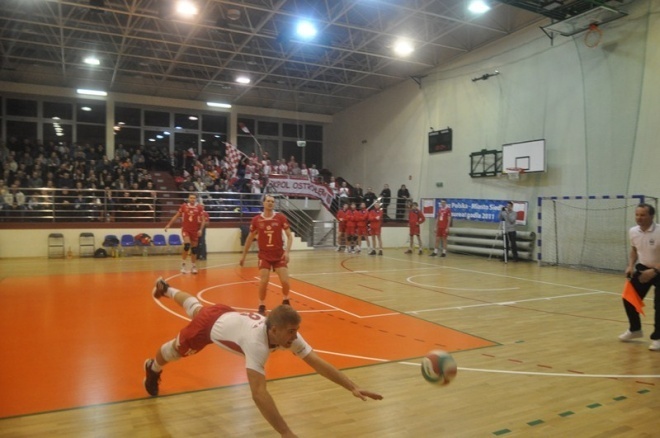 I liga: KPS Jadar Siedlce - Energa Pekpol Ostrołęka (08.12.2012) - zdjęcie #30 - eOstroleka.pl