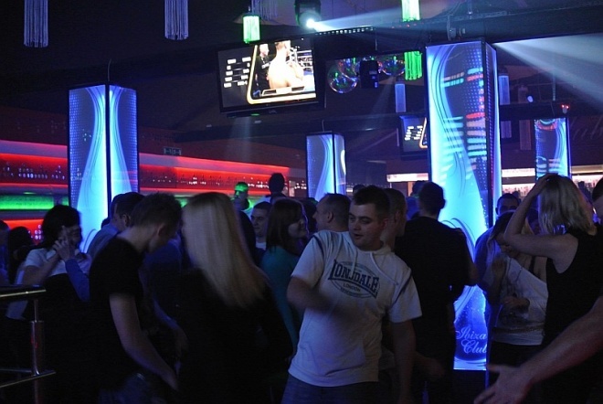 Mikołajkowa impreza w Ibizie [08.12.2012] - zdjęcie #128 - eOstroleka.pl