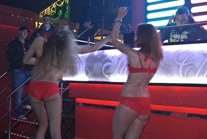 Mikołajkowa impreza w Ibizie [08.12.2012] - zdjęcie #65 - eOstroleka.pl