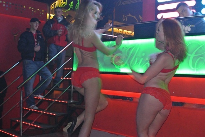 Mikołajkowa impreza w Ibizie [08.12.2012] - zdjęcie #63 - eOstroleka.pl