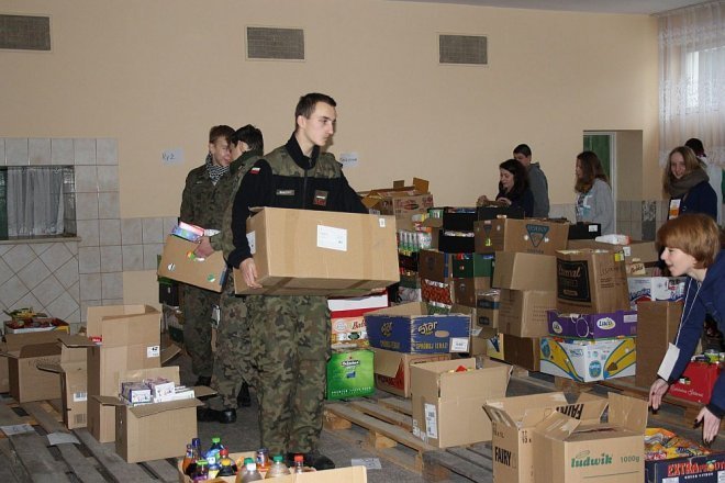 Podsumowanie akcji Świątecznej Zbiórki Żywności [10.12.2012] - zdjęcie #29 - eOstroleka.pl