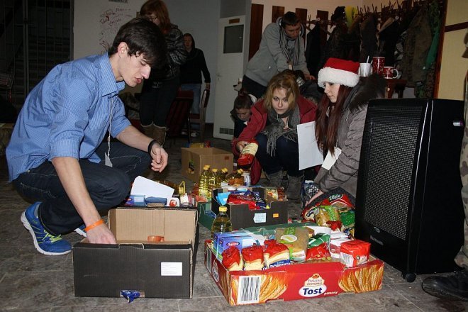 Podsumowanie akcji Świątecznej Zbiórki Żywności [10.12.2012] - zdjęcie #19 - eOstroleka.pl