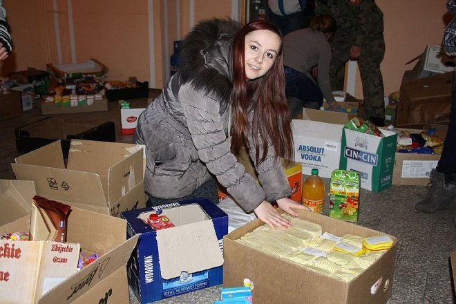 Podsumowanie akcji Świątecznej Zbiórki Żywności [10.12.2012] - zdjęcie #9 - eOstroleka.pl