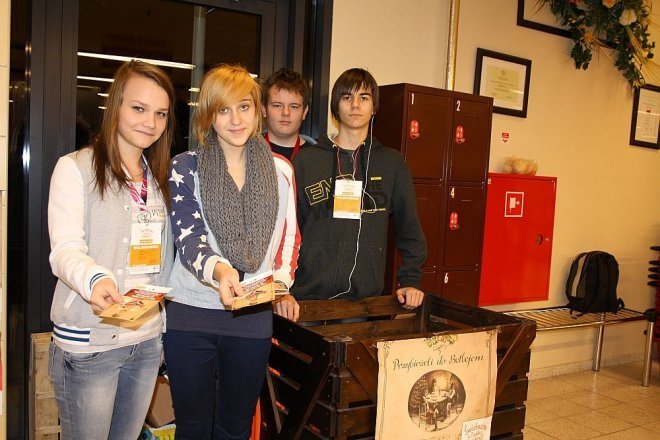 Podsumowanie akcji Świątecznej Zbiórki Żywności [10.12.2012] - zdjęcie #5 - eOstroleka.pl