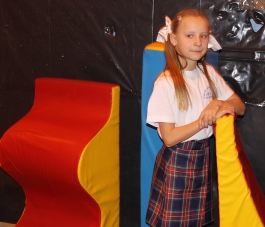 Ksiądz Biskup Tadeusz Bronakowski w SP 10  - zdjęcie #45 - eOstroleka.pl