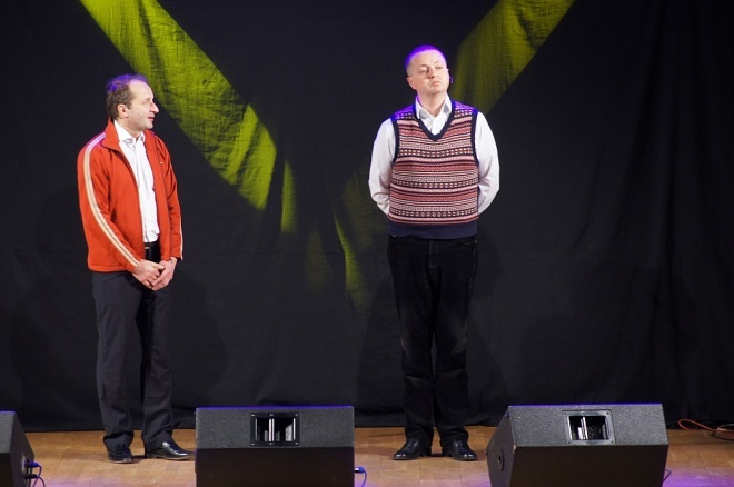 Kabaret Moralnego Niepokoju w Ostrołęce [12.12.2012] - zdjęcie #14 - eOstroleka.pl