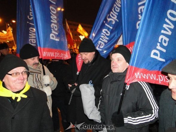 Marsz Wolności, Solidarności i Niepodległości [13.12.2012]  - zdjęcie #3 - eOstroleka.pl
