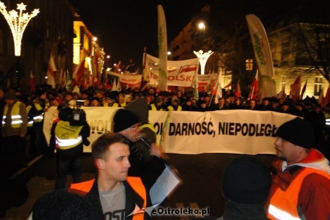 Marsz Wolności, Solidarności i Niepodległości [13.12.2012]  - zdjęcie #16 - eOstroleka.pl