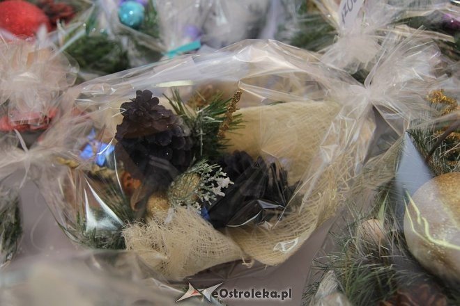 Kiermasz Bożonarodzeniowy z WTZ Motylki [14.12.2012] - zdjęcie #21 - eOstroleka.pl