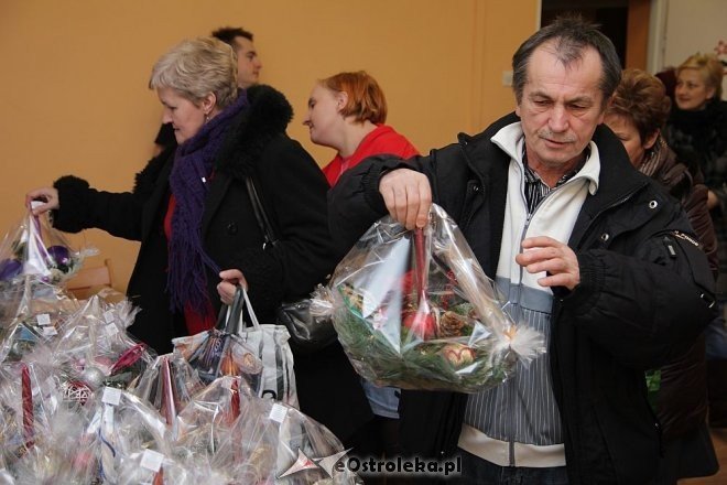 Kiermasz Bożonarodzeniowy z WTZ Motylki [14.12.2012] - zdjęcie #24 - eOstroleka.pl