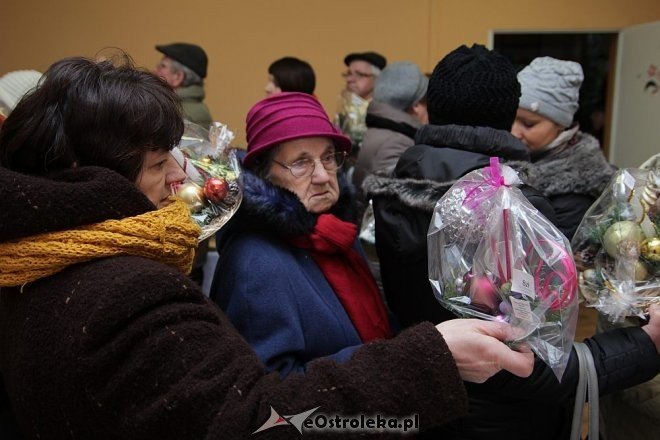 Kiermasz Bożonarodzeniowy z WTZ Motylki [14.12.2012] - zdjęcie #11 - eOstroleka.pl