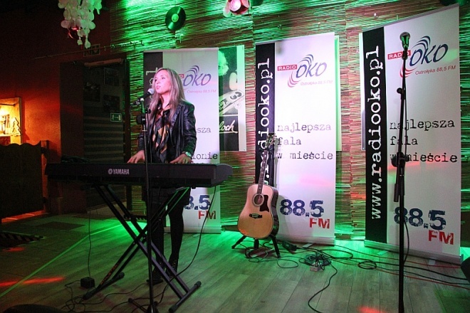 Julia Vikman wystąpiła w klubie Avalon [16 XII 2012] - zdjęcie #14 - eOstroleka.pl