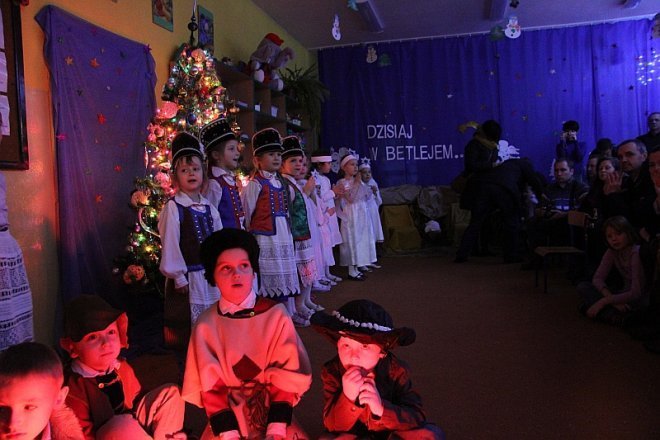 Jasełka w Przedszkolu Miejskim nr 7 [17 XII 2012] - zdjęcie #25 - eOstroleka.pl