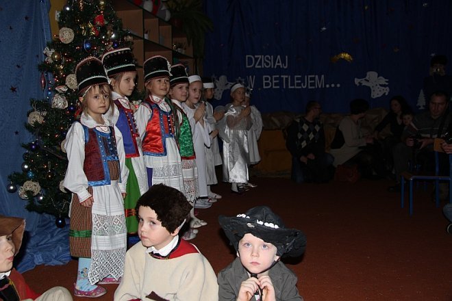Jasełka w Przedszkolu Miejskim nr 7 [17 XII 2012] - zdjęcie #23 - eOstroleka.pl