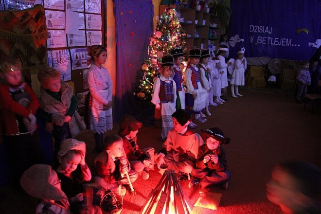 Jasełka w Przedszkolu Miejskim nr 7 [17 XII 2012] - zdjęcie #20 - eOstroleka.pl