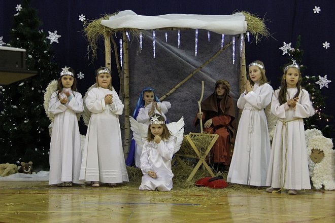 Świąteczne kolędowanie w Szkole Podstawowej nr 6 [18 XII 2012] - zdjęcie #16 - eOstroleka.pl