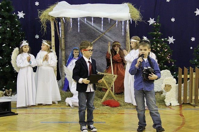 Świąteczne kolędowanie w Szkole Podstawowej nr 6 [18 XII 2012] - zdjęcie #11 - eOstroleka.pl
