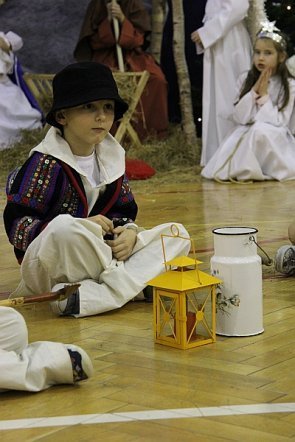 Świąteczne kolędowanie w Szkole Podstawowej nr 6 [18 XII 2012] - zdjęcie #4 - eOstroleka.pl