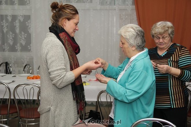 Spotkanie wigilijne Pomocnej Dłoni [18.12.2012] - zdjęcie #7 - eOstroleka.pl