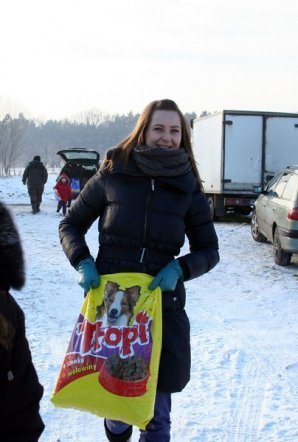 Kruszewo: Ostrołęccy uczniowie wspomogli schronisko dla zwierząt [20 XII 2012] - zdjęcie #4 - eOstroleka.pl