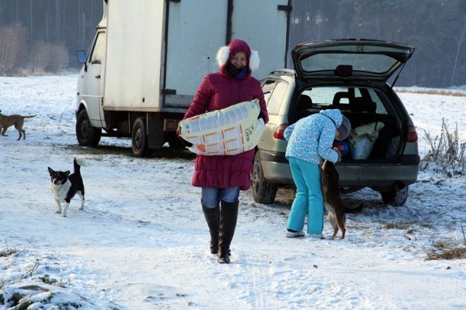 Kruszewo: Ostrołęccy uczniowie wspomogli schronisko dla zwierząt [20 XII 2012] - zdjęcie #37 - eOstroleka.pl
