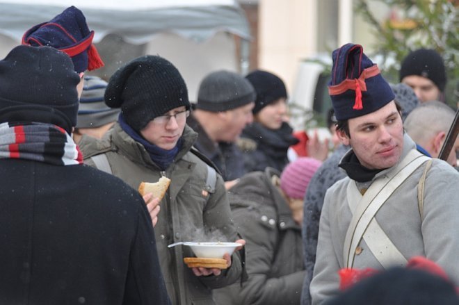 Wigilia miejska w Ostrołęce [22 XII 2012] - zdjęcie #46 - eOstroleka.pl