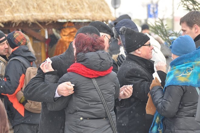 Wigilia miejska w Ostrołęce [22 XII 2012] - zdjęcie #29 - eOstroleka.pl