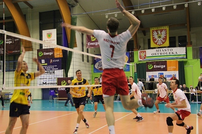I liga: Camper Wyszków poległ w Ostrołęce [22 XII 2012] - zdjęcie #5 - eOstroleka.pl