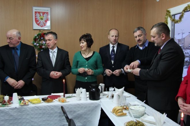 Spotkanie wigilijne na osiedlu Leśne [24 XII 2012] - zdjęcie #22 - eOstroleka.pl