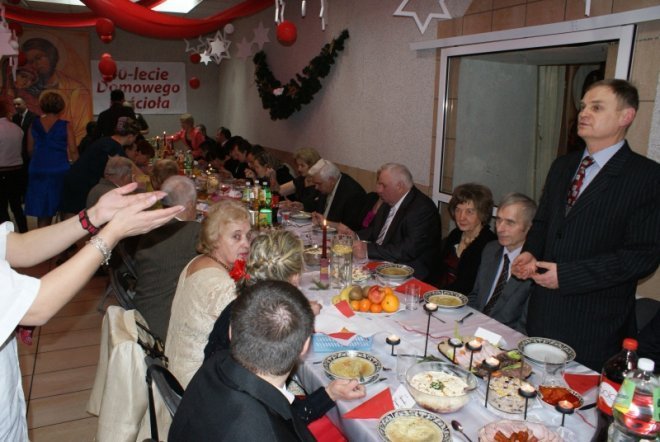 Bezalkoholowy sylwester Domowego Kościoła [3 I 2013] - zdjęcie #13 - eOstroleka.pl