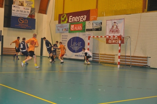 Nocna Liga Futsalu - 4. kolejka (04.01.2013) - zdjęcie #27 - eOstroleka.pl