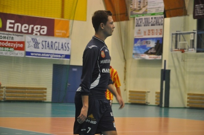 Nocna Liga Futsalu - 4. kolejka (04.01.2013) - zdjęcie #11 - eOstroleka.pl