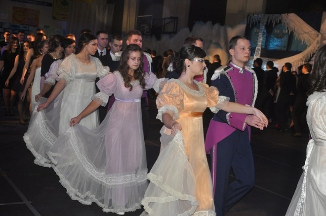 Studniówka III LO (05.01.2013) - zdjęcie #153 - eOstroleka.pl