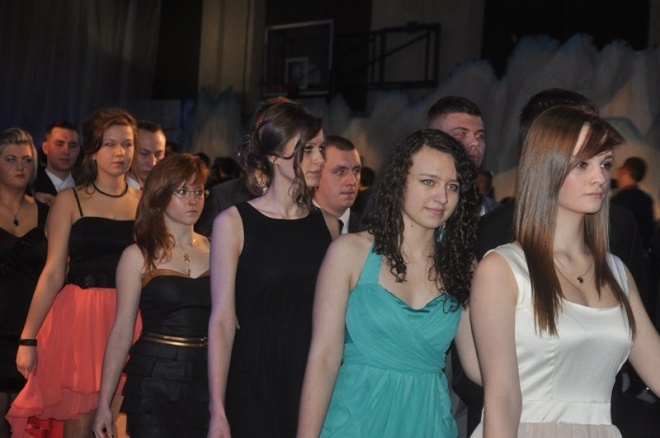 Studniówka III LO (05.01.2013) - zdjęcie #147 - eOstroleka.pl