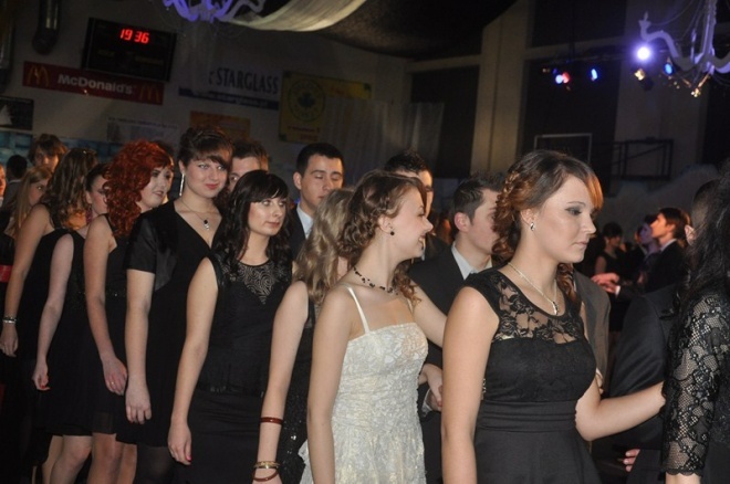 Studniówka III LO (05.01.2013) - zdjęcie #141 - eOstroleka.pl