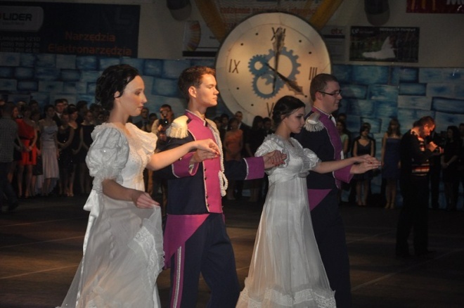 Studniówka III LO (05.01.2013) - zdjęcie #131 - eOstroleka.pl