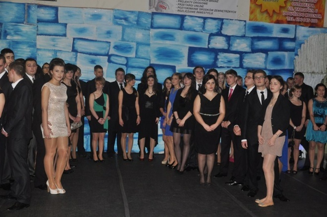 Studniówka III LO (05.01.2013) - zdjęcie #124 - eOstroleka.pl