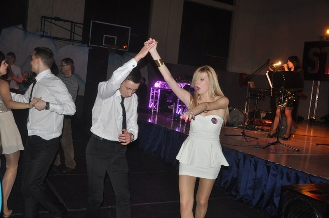 Studniówka III LO (05.01.2013) - zdjęcie #83 - eOstroleka.pl