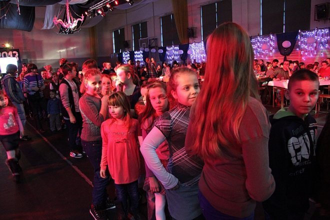 Dyskoteka z Mikołajem w III LO [6 I 2013] - zdjęcie #17 - eOstroleka.pl
