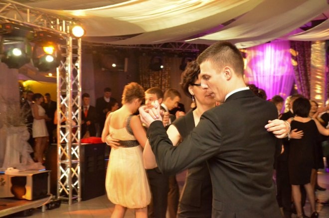 Studniówka 2013: Bal maturalny uczniów II SLO [13 I 2013]  - zdjęcie #159 - eOstroleka.pl